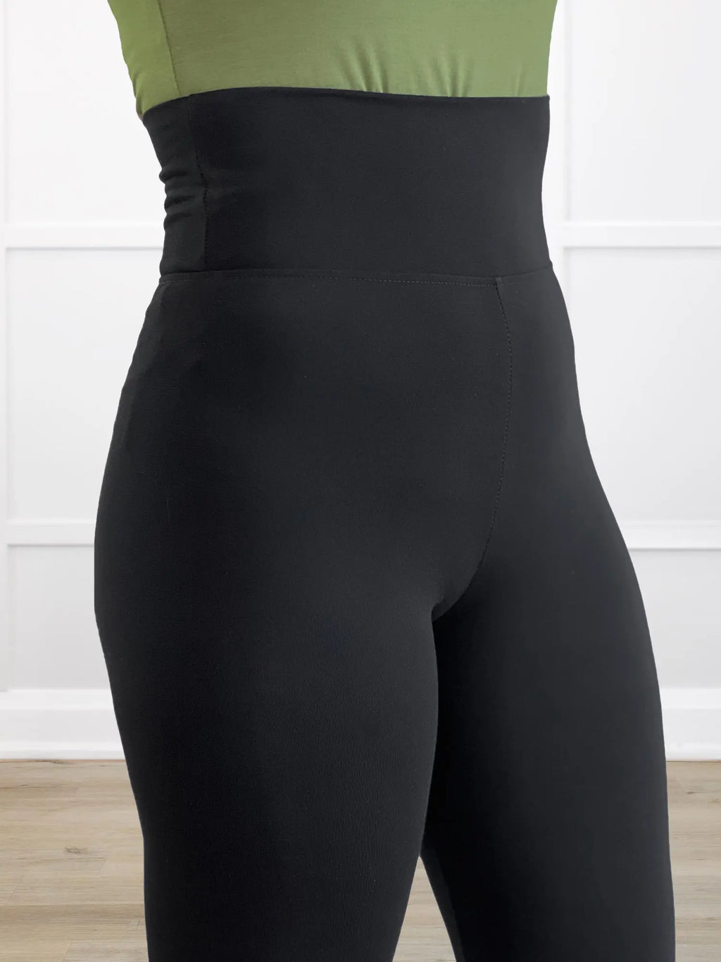 Lisa2 high waisted capri legging